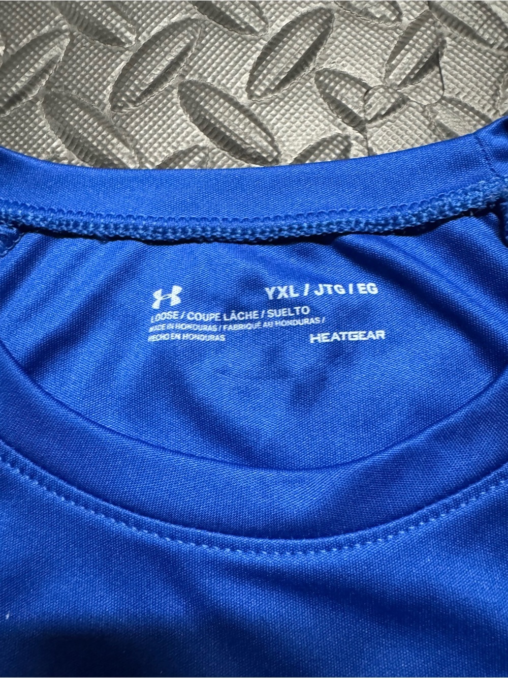 Under Armour HeatGear Blue Long Sleeve Athletic Shirt Youth YXL Loose Fit - Picture 3 of 10